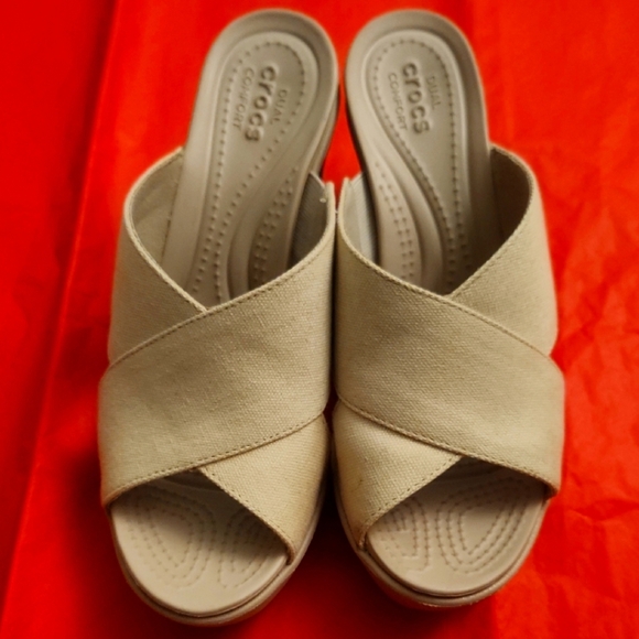 Crocs Leigh II Cross Strap Wedge Sandals - Picture 1 of 4